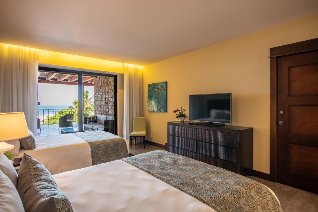 Crocs & Casino Resort 5*