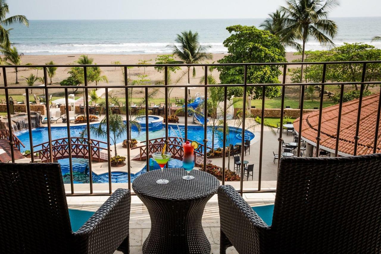 Crocs & Casino Resort 5*